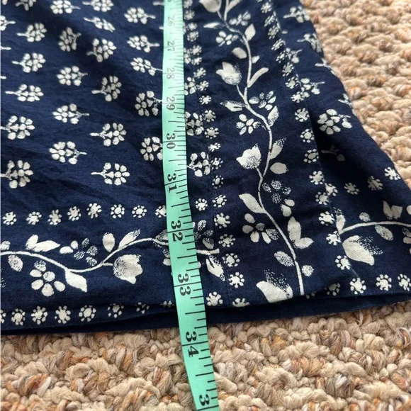 EUC! Ann Taylor Weekend Collection Petaled Wrap Shirtdress | Size 8 - Picture 6 of 9